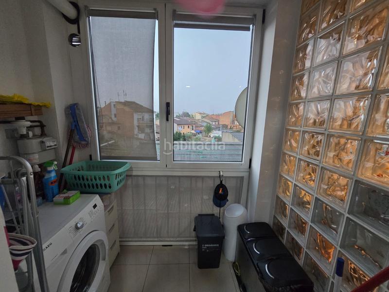 Foto a8a0aa32-4244-4321-b4e1-4e59c443a4f0. Flat with parking in Manlleu