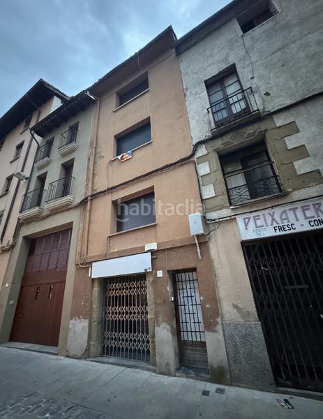 Foto 7647600e-4e1f-4674-8e00-fe0505cafd41. Edificio edifici a reformar en Centre Vic