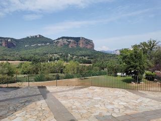 Casa en Vilanova de Sau. Restaurant + habitatge
