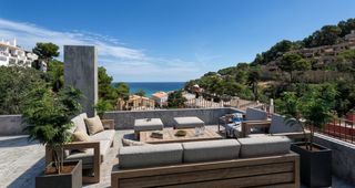Casa adossada a Begur. Exclusiva obra nova a begur