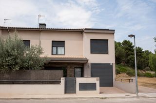 Towny house in Sant Julià de Vilatorta. Oportunitat casa
