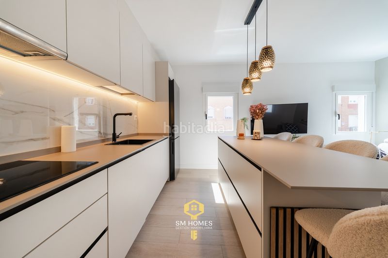 Foto 30baa4f8-2bd5-417b-882a-42d8789eb40c. Lloguer pis amb calefacció a Valdeacederas Madrid