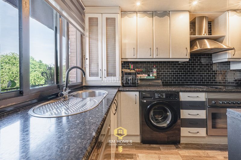 Foto b1f4950c-ab23-42cf-a6c0-36ca2a095afe. Dúplex piso en venta en Montserrat-Parque Empresarial San Fernando de Henares