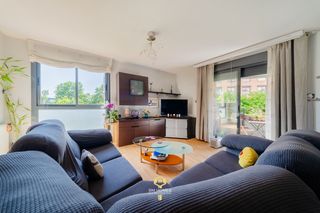Flat  Calle mar rojo. ¡piso en urbanización privada con piscina!