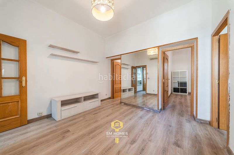 Foto c0e7a246-5dcf-4e50-aa42-e90754de09c0. Piso en Puerta del Ángel Madrid