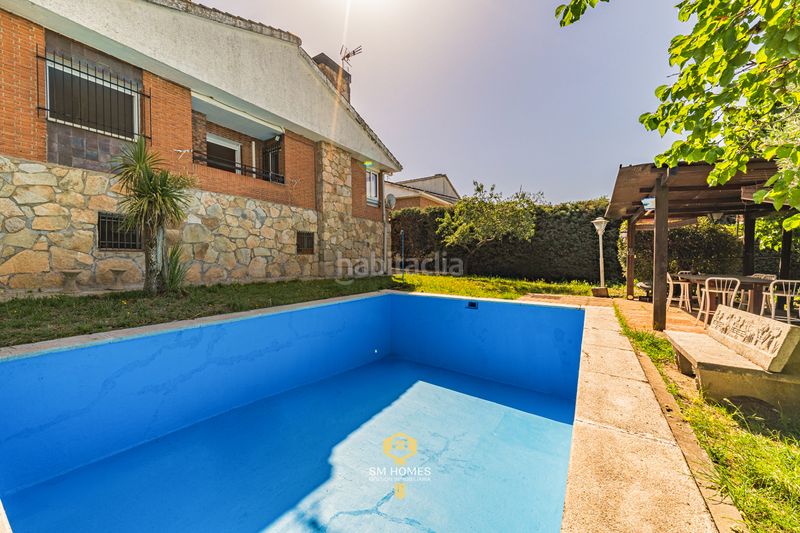Foto b765f7cd-e4f0-4f6d-9b2f-2145790a9cb4. Xalet amb xemeneia calefacció aparcament piscina a Torrejón del Rey