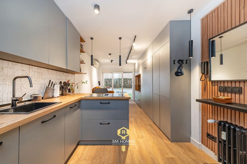 Foto c251c529-8c47-4a13-9450-6036f01c18bd. Estudi a Vallehermoso Madrid