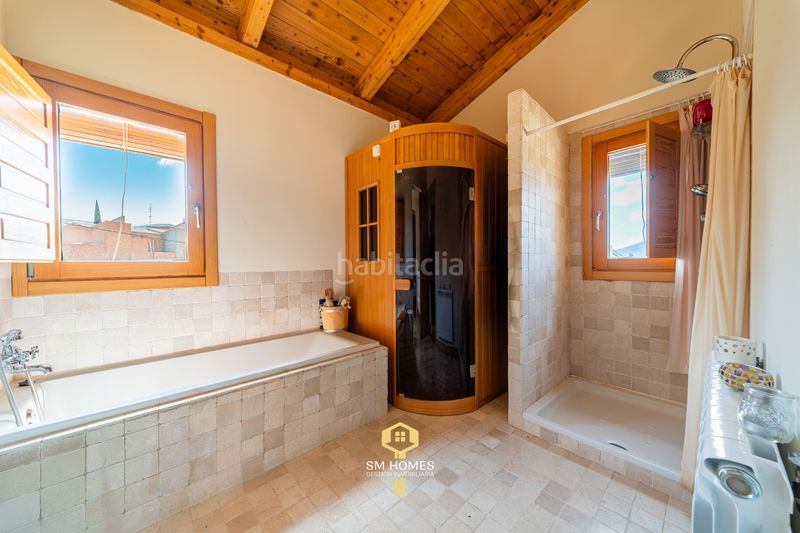 Foto 6a947c66-9517-41a0-8ea8-7be7851380f9. Xalet amb xemeneia calefacció aparcament piscina a Navalucillos (Los)