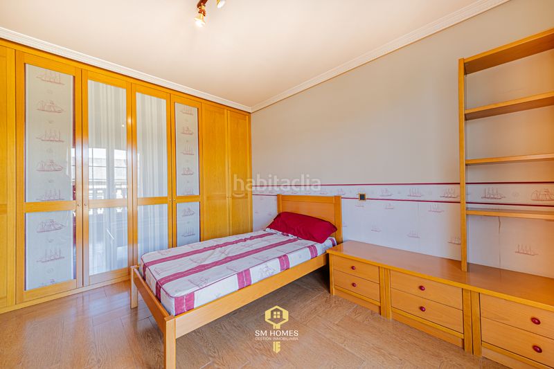 Foto 08ff2448-5977-445a-9663-ffa422086c55. Casa aparellada amb calefacció aparcament a Las Conejeras-Eparragal Coslada