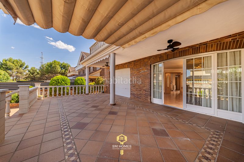 Foto c8e60652-d8f1-493e-8d18-f2bb997b6d84. Casa pareada en Las Conejeras-Eparragal Coslada