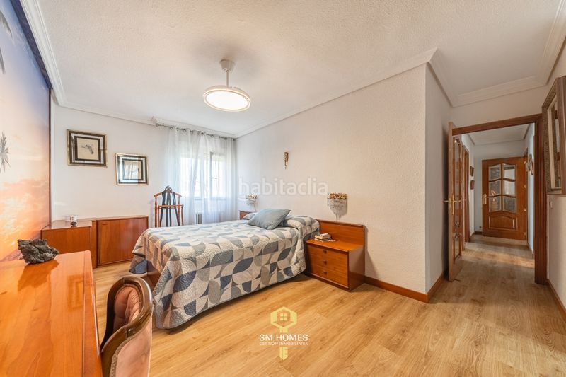 Foto d34ee8b5-f105-4e5c-9865-3f5f683ed18e. Piso en Vista Alegre Madrid