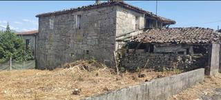 Masia  Rua foncuberta. 26.000€ casa rústica en maceda (con terreno)