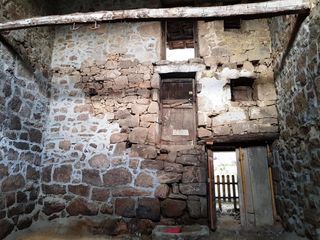Casale  1. 8.900 casa para hacer bodega en barbadas