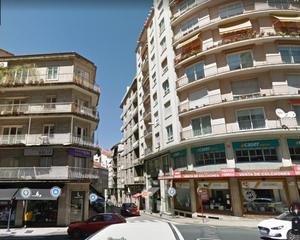 Pis  Rúa manuel pereira. 205.000 piso 4 dor, 1wc, parque san lazaro manuel pereira
