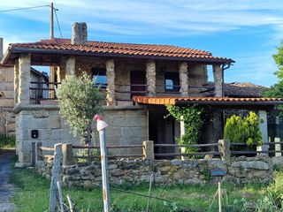 Casale in Barbadás. 98.000 casa barbadas 2 dormitorios y terreno