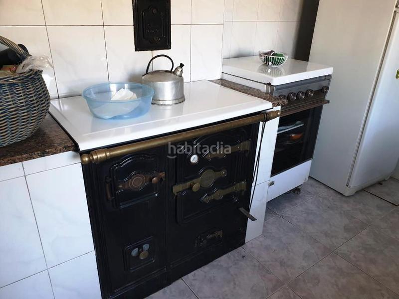 Foto fc26fc8e-59a4-4022-973c-7f75174e3b4f. Casa amb calefacció aparcament piscina a Coles