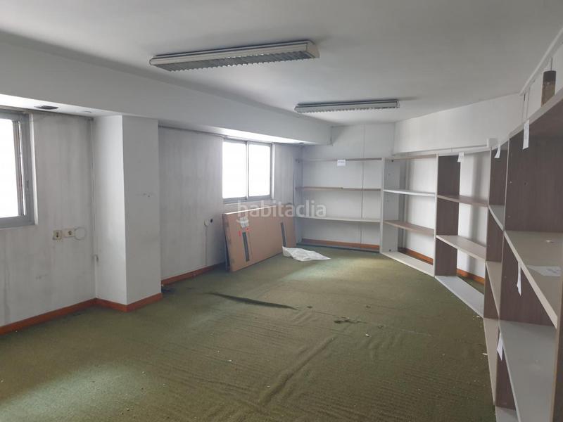 Foto fd29b982-8f48-411d-a1af-7ff53279b325. Alquiler local comercial 225m2 local centro orense fachada 30ml en Ourense