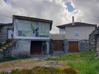 Masia  Riobodas. 41.900 casa y finca paderne de allariz