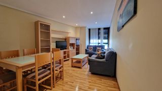 Miete Etagenwohnung  Rúa manuel murguia. 01.agos 690 piso 3 dor, 2wc, calef.gas ciudad zona hospital
