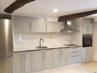 Rent House  Sobrado do obispo 3d. 1.junio 565 casa reformada  3dor,2wc, calefacc barbadasourense