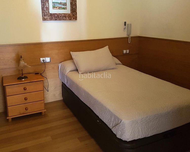 Foto 1ad61caf-4949-47b9-993b-20d5763e2234. Location loft avec chauffage parking dans Coles