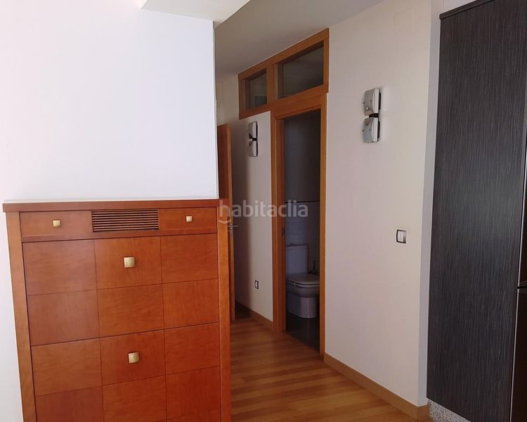 Foto 25d8fe5c-046d-4049-8e18-dd60731e4cf1. Location loft avec chauffage parking dans Coles