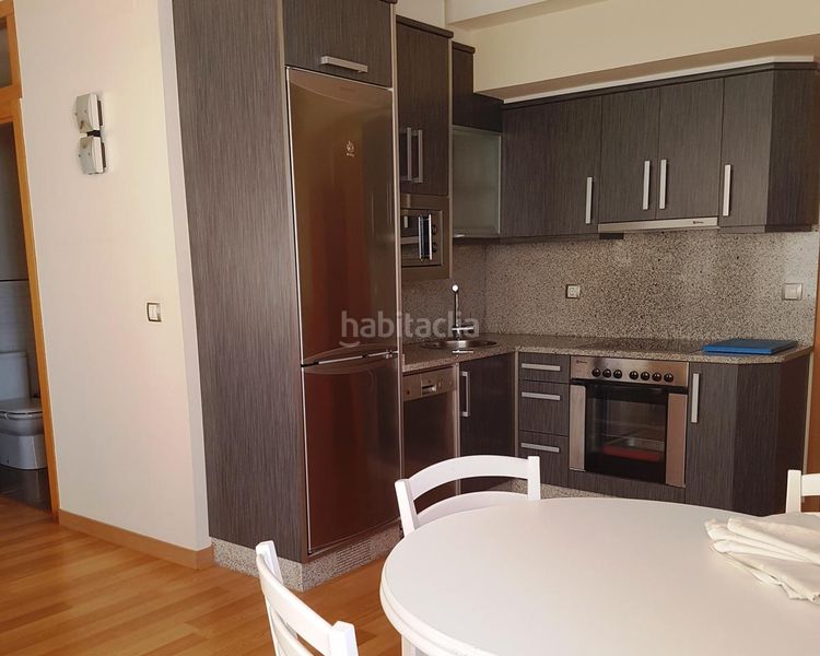 Foto f2af5217-ec00-4b1d-969e-03335d064b54. Location loft avec chauffage parking dans Coles