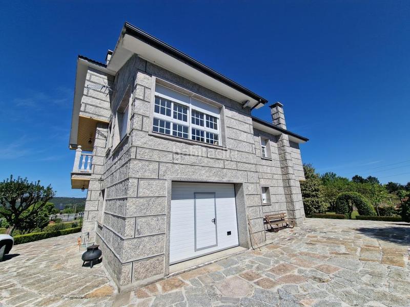 Foto 01c8361c-38fc-4b62-9924-101dd8fefc75. Casa 565.000 chalet con finca de 3.000m2 bus ayto en Ourense