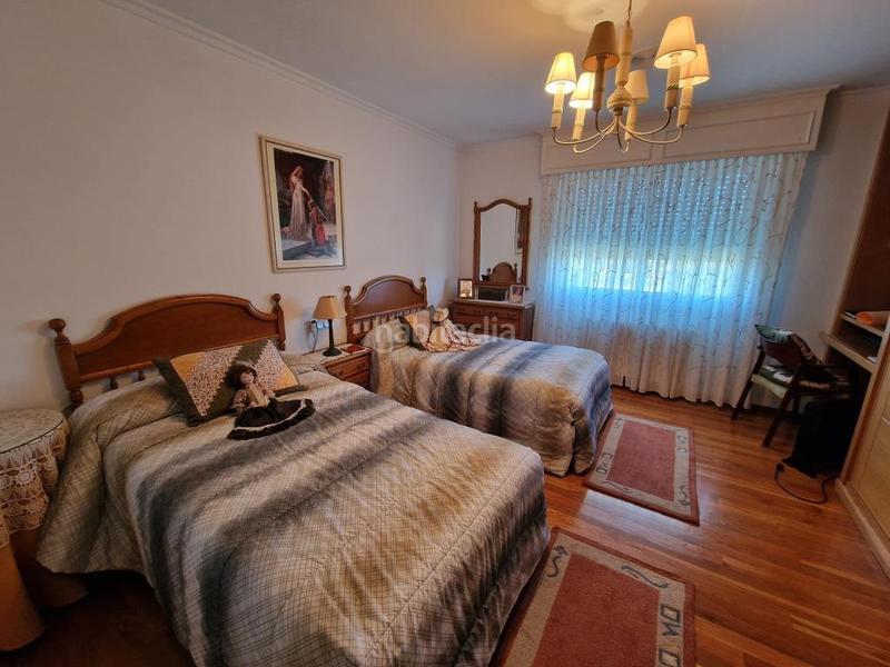 Foto 6e5b8e8d-ae32-4990-9df0-7f160e8577a5. Casa 565.000 chalet con finca de 3.000m2 bus ayto en Ourense