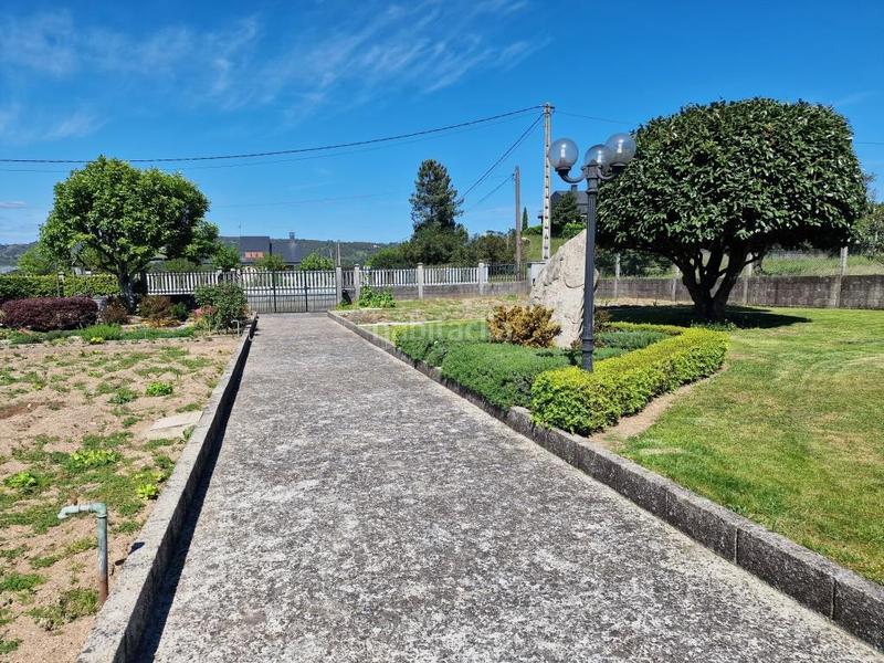 Foto b4dc6b4b-9d2e-4644-8dc2-fa5cb5494090. Casa 565.000 chalet con finca de 3.000m2 bus ayto en Ourense