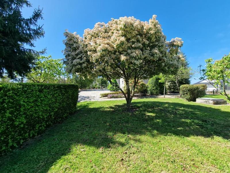 Foto d5e8242a-2d87-42c1-bfea-077c52f323df. Casa 565.000 chalet con finca de 3.000m2 bus ayto en Ourense