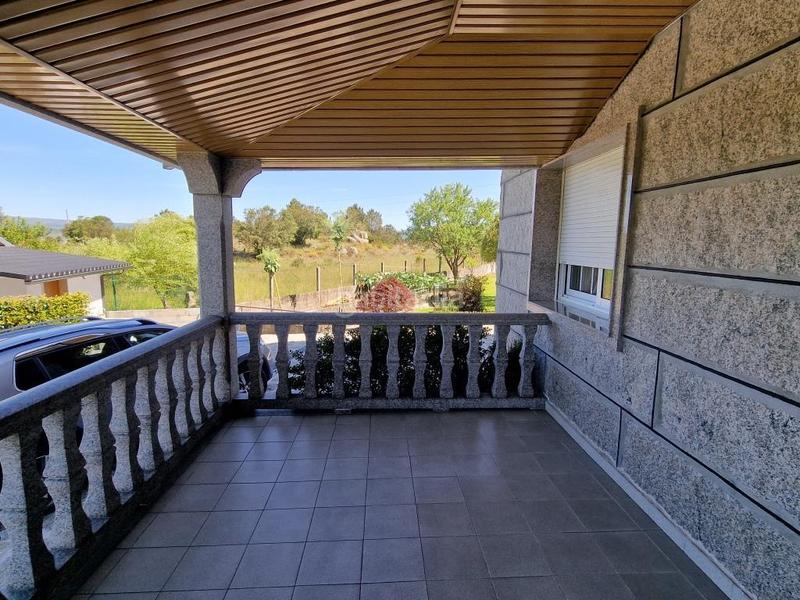 Foto fb556983-a93d-4121-9820-ac50e5b748d8. Casa 565.000 chalet con finca de 3.000m2 bus ayto en Ourense