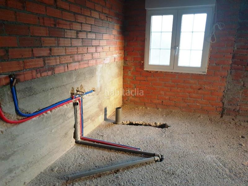 Foto 8318f059-24f1-422e-bc77-359d326b0156. Casa amb aparcament a Peroxa (A)