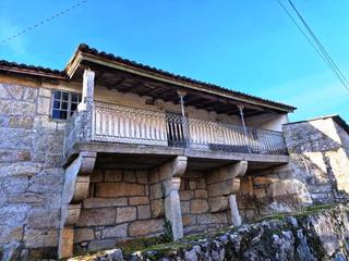 Masia  Esgos. 52.990 casa en esgosourense