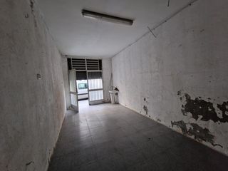 Lloguer Local Comercial  De buenos aires. 195 bajo buenos aires