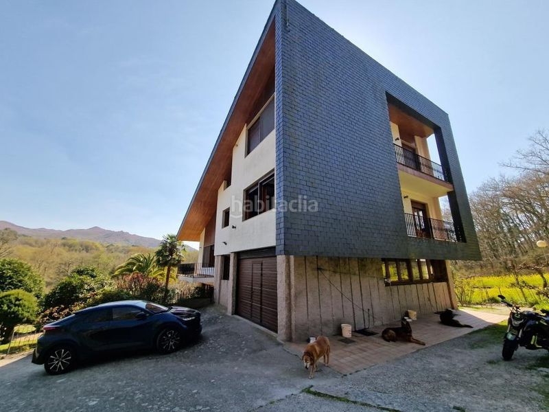 Foto 5e483a8c-dab0-4017-812e-6d4f4fddc75d. Casa a Esgos