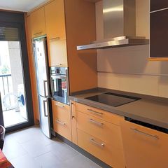 Location Appartement  Rua victoria kent. 1.agos 750 piso 3 dor. calef. ascen. policia local