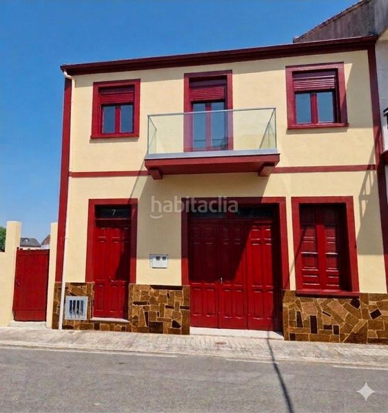 Foto d9589288-bad0-49e9-8be7-2b406cacfa59. Casa amb calefacció a Monforte de Lemos