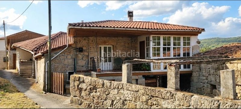 Foto 9b5be063-f631-4f0f-ae14-7446c8e4e6fe. Masia a Esgos