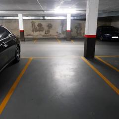 Car parking in Avenida de Celanova