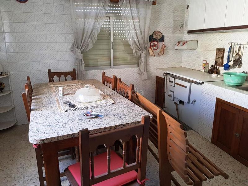 Foto 180039eb-8c04-4429-8422-fcf69ee7dd5d. Casa amb aparcament a Ramirás