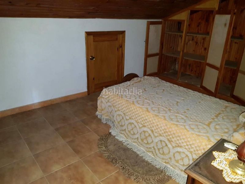 Foto a1bdb0e7-0a9c-4951-b566-e6f64f636d0c. Casa amb aparcament a Ramirás