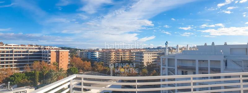 Foto 1e581c5d-1561-4598-97ad-936cb369607c. Ático en avinguda pere molas 11 en esta terraza te sentirás como un rey en Salou