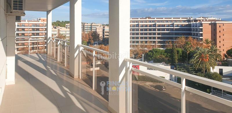 Foto d50cb0d8-8537-475c-98bb-afd073fdfb29. Ático en avinguda pere molas 11 en esta terraza te sentirás como un rey en Salou