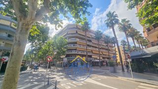 Aparcament cotxe a Via augusta 3. Garaje centro salou