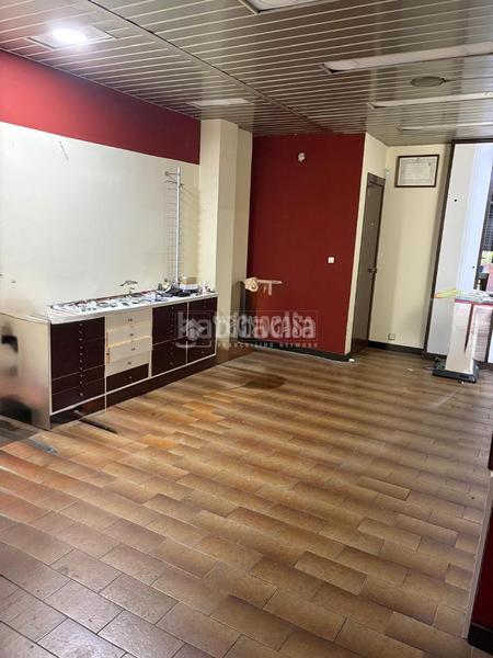 Foto bb5000b4-884e-4c71-acdf-bf5b10bc22e7. Local comercial tienda en venta en La Verneda - La Pau Barcelona