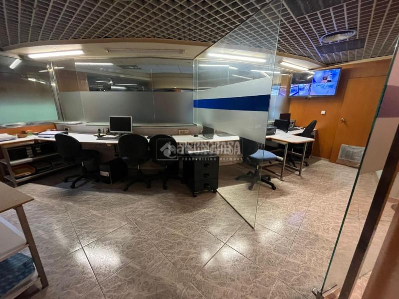 Foto 98cd0a73-bfe2-4244-b9e5-7e930e9b3225. Local comercial a La Verneda - La Pau Barcelona