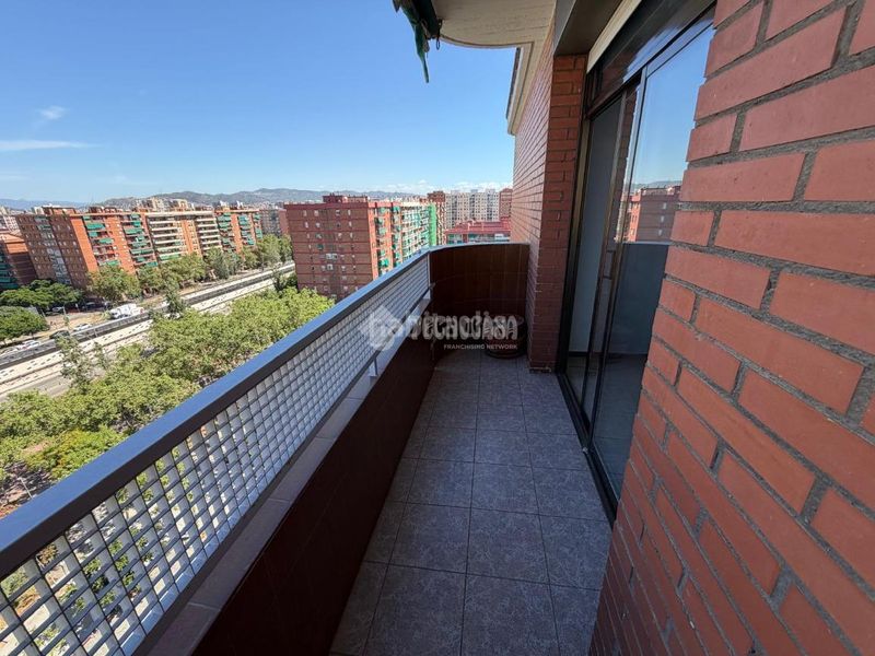 Foto 2f7e77a9-3807-41cf-997f-592da6e52709. Pis a Provençals del Poblenou Barcelona