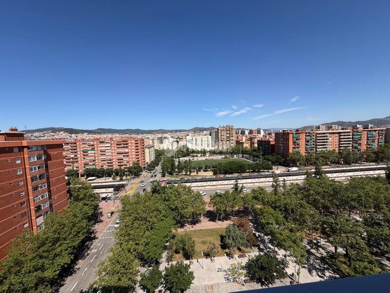 Foto a9ba3888-a2e9-4979-82cf-0a868c17eee4. Pis a Provençals del Poblenou Barcelona