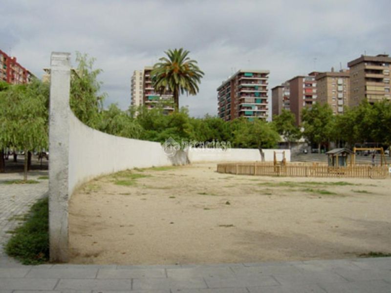 Foto d8cf6703-d1c8-4572-b4ca-32e940244282. Pis a Provençals del Poblenou Barcelona
